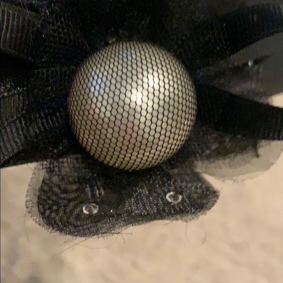 Girls headband black w pearls - Picture 7 of 7